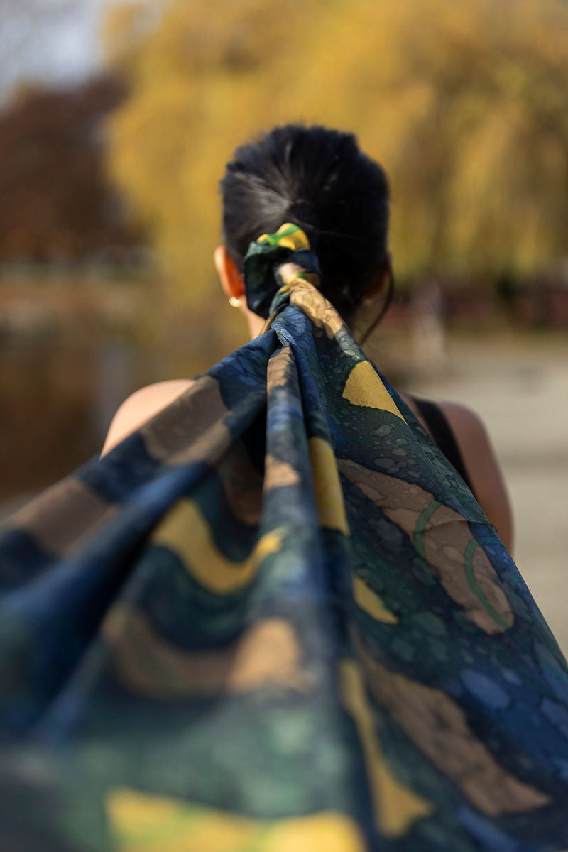 TABLE-PRINTED SILK SCARVES